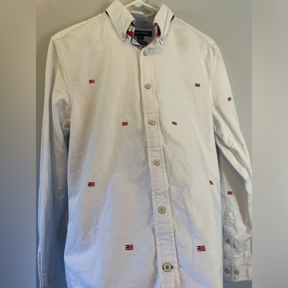 Tommy Hilfiger Button-Up American Flag Shirt - Picture 2 of 7